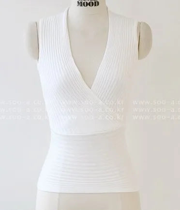 Crop Tops Women 2020 Cropped Sexy Summer Fashion Women V-neck Tank Tops White Black Pink Blue Sleeveless Vetement Femme mujer