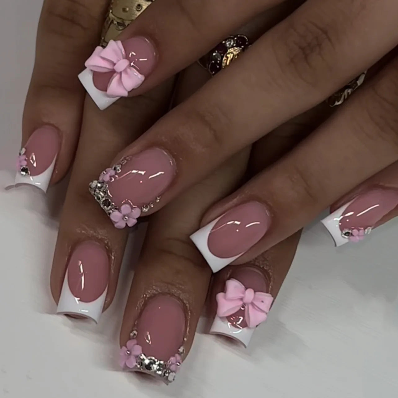 24pcs Nude Pink Sweet Fake Nails Short Duckbill Leopard Print French False Nails With 3D Bowknots Butterfly Cherry Press On Nail